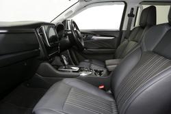 2022 Isuzu MU-X LS-T