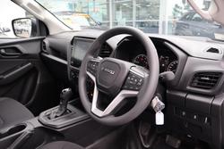 2025 Isuzu D-MAX SX High Ride