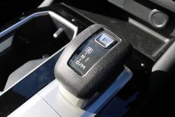 2025 Mitsubishi Outlander ES