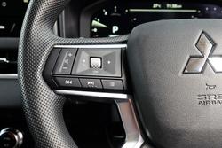 2025 Mitsubishi Outlander ES