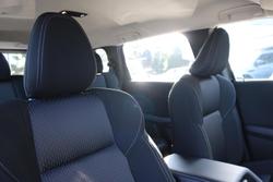 2025 Mitsubishi Outlander ES
