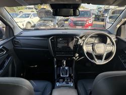 2023 Isuzu MU-X