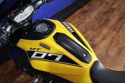 2015 Yamaha MT-07 LA Yellow