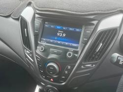 2016 Hyundai Veloster SR Turbo