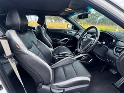 2016 Hyundai Veloster SR Turbo