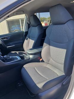 2023 Toyota RAV4 GXL