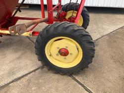 New Holland 471 Bale Loader