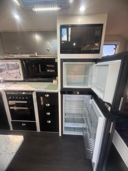 2023 Olympic Marathon Triple Bunk 18Ft (5.5M)