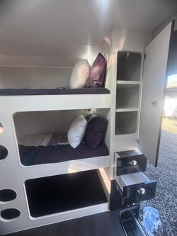 2023 Olympic Marathon Triple Bunk 18Ft (5.5M)