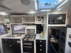 2023 Olympic Marathon Triple Bunk 18Ft (5.5M)