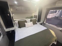 2023 Olympic Marathon Triple Bunk 18Ft (5.5M)