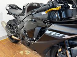 2023 Yamaha YZF-R1 Black