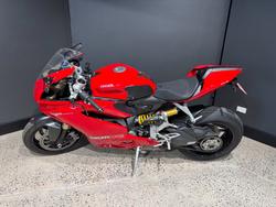 2016 Ducati 1299 PANIGALE RED