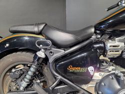 2024 Royal Enfield SUPER METEOR 650 GREEN/BLAC