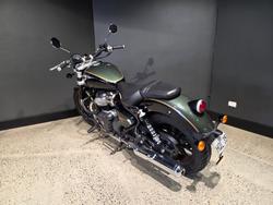 2024 Royal Enfield SUPER METEOR 650 GREEN/BLAC