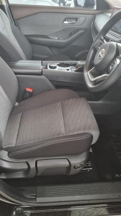 2023 Nissan X-TRAIL ST