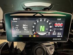 2025 Ducati DIAVEL V4 BLACK