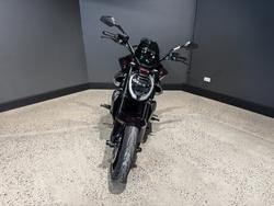 2025 Ducati DIAVEL V4 BLACK