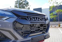 2026 Isuzu D-MAX BLADE