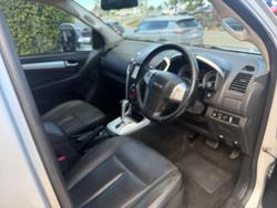 2017 Isuzu MU-X LS-T