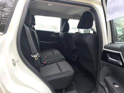 2023 Mitsubishi Outlander ES