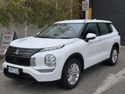 2023 Mitsubishi Outlander ES