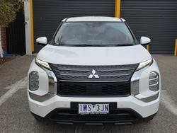 2023 Mitsubishi Outlander ES