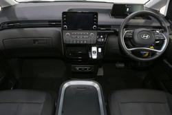 2025 Hyundai STARIA