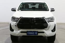 2021 Toyota Hilux SR5