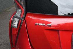 2016 Toyota Prius i-Tech