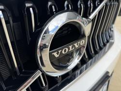 2021 Volvo XC40 T4 Inscription