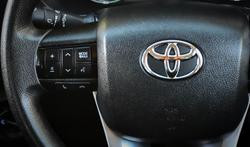 2022 Toyota Hilux SR