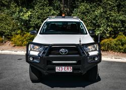 2022 Toyota Hilux SR