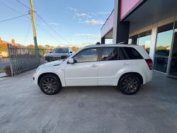 2014 Suzuki Grand Vitara Navigator