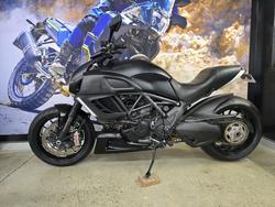 2013 DUCATI DIAVEL CARBON BLACK