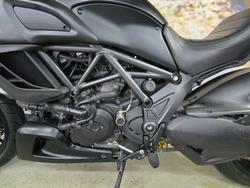 2013 DUCATI DIAVEL CARBON BLACK