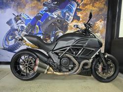 2013 DUCATI DIAVEL CARBON BLACK