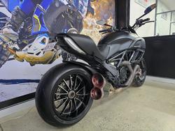 2013 DUCATI DIAVEL CARBON BLACK