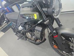 2025 Husqvarna SVARTPILEN 401 Black