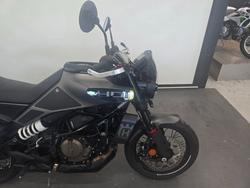 2025 Husqvarna SVARTPILEN 401 Black