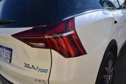 2023 Mahindra XUV700 AX7L