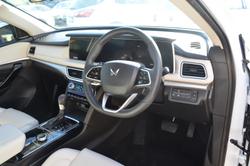 2023 Mahindra XUV700 AX7L