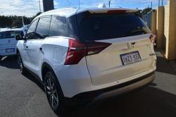 2023 Mahindra XUV700 AX7L