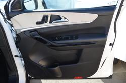 2023 Mahindra XUV700 AX7L