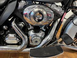 2012 Harley-Davidson FLHTCU U/C ELECTRA GLIDE Black
