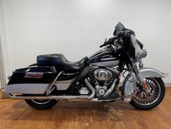 Harley-Davidson FLHTCU U/C Electra Glide