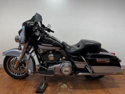 2012 Harley-Davidson FLHTCU U/C ELECTRA GLIDE Black