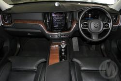 2023 Volvo XC60 Recharge Ultimate T8 Plug-In Hybrid