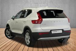 2025 Volvo XC40 Plus B4