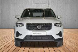 2025 Volvo XC40 Plus B4